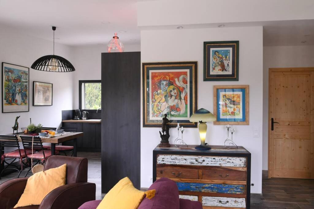 Le Galinié Chic'art. Un Bel Atelier Avec Piscine Carpentras