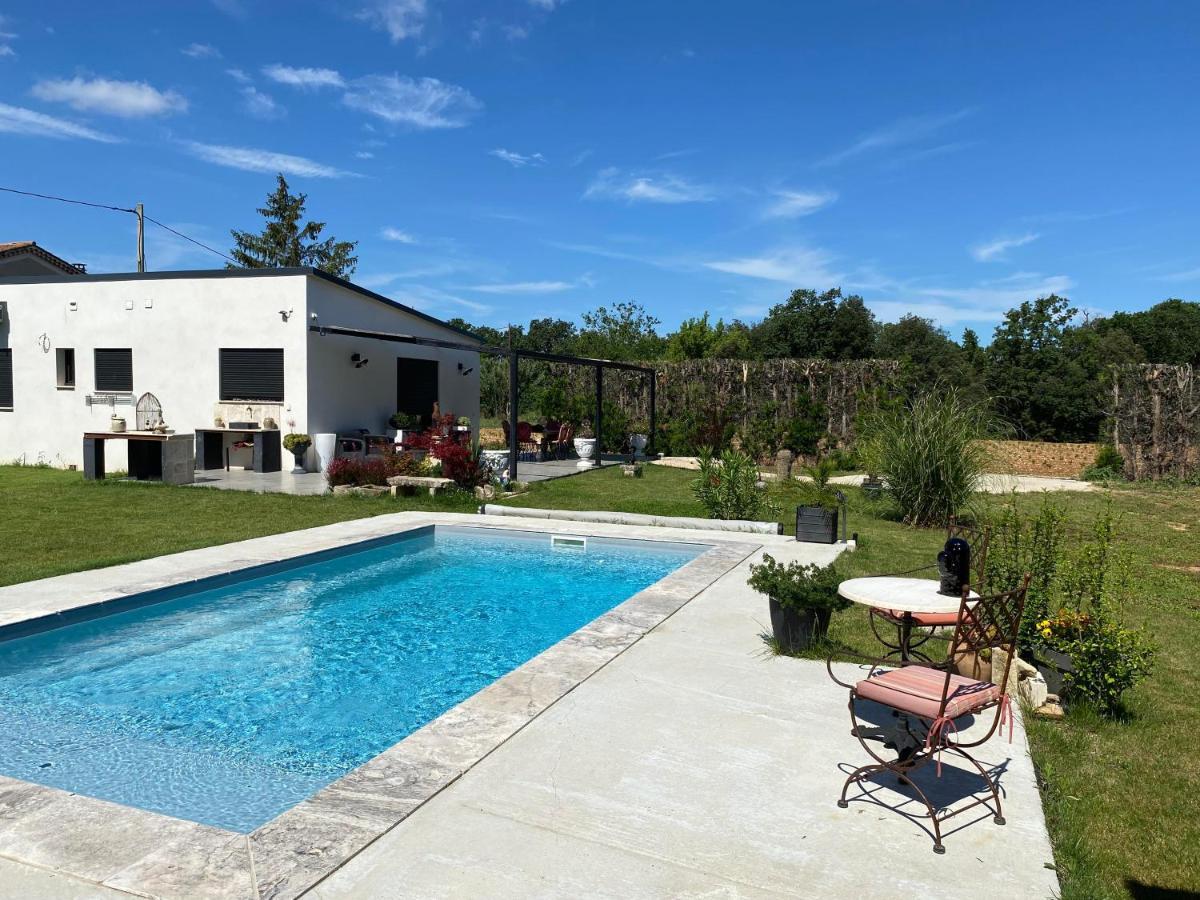 Le Galinié Chic'art. Un Bel Atelier Avec Piscine Ferienhaus Carpentras
