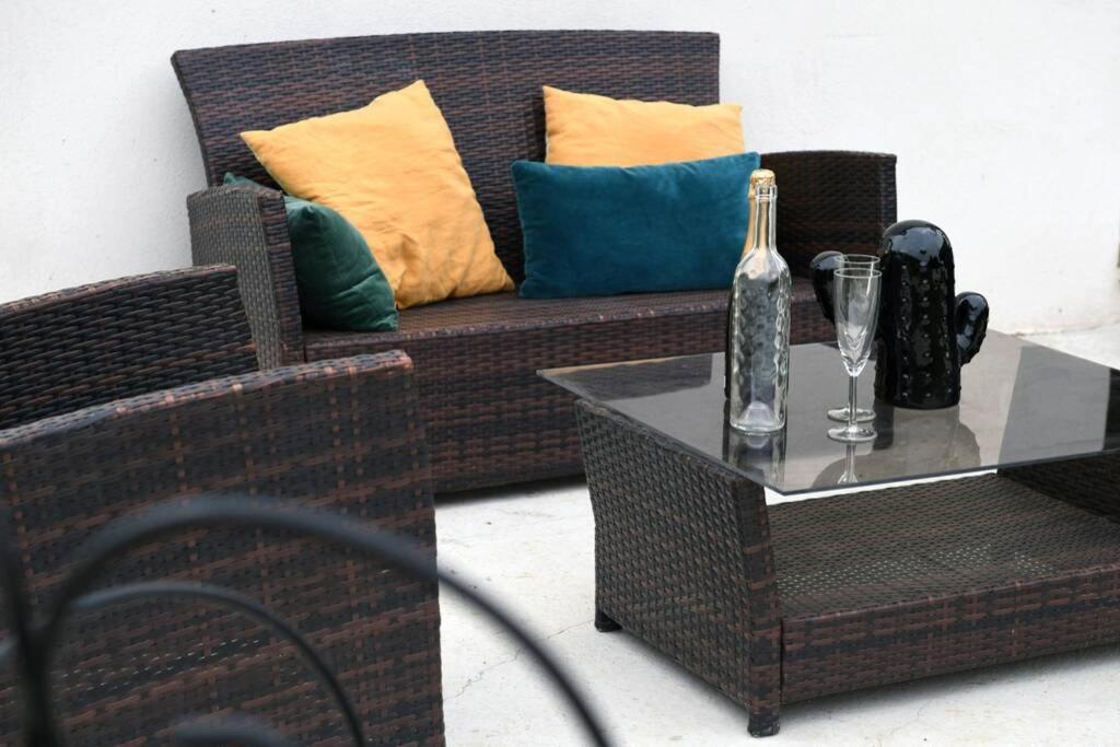 Le Galinie Chic'art. Un Bel Atelier Avec Piscine Holiday home Carpentras