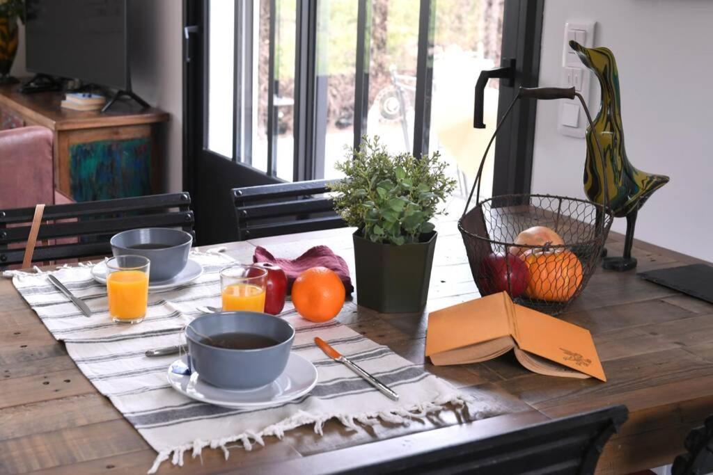 Le Galinie Chic'art. Un Bel Atelier Avec Piscine Holiday home *