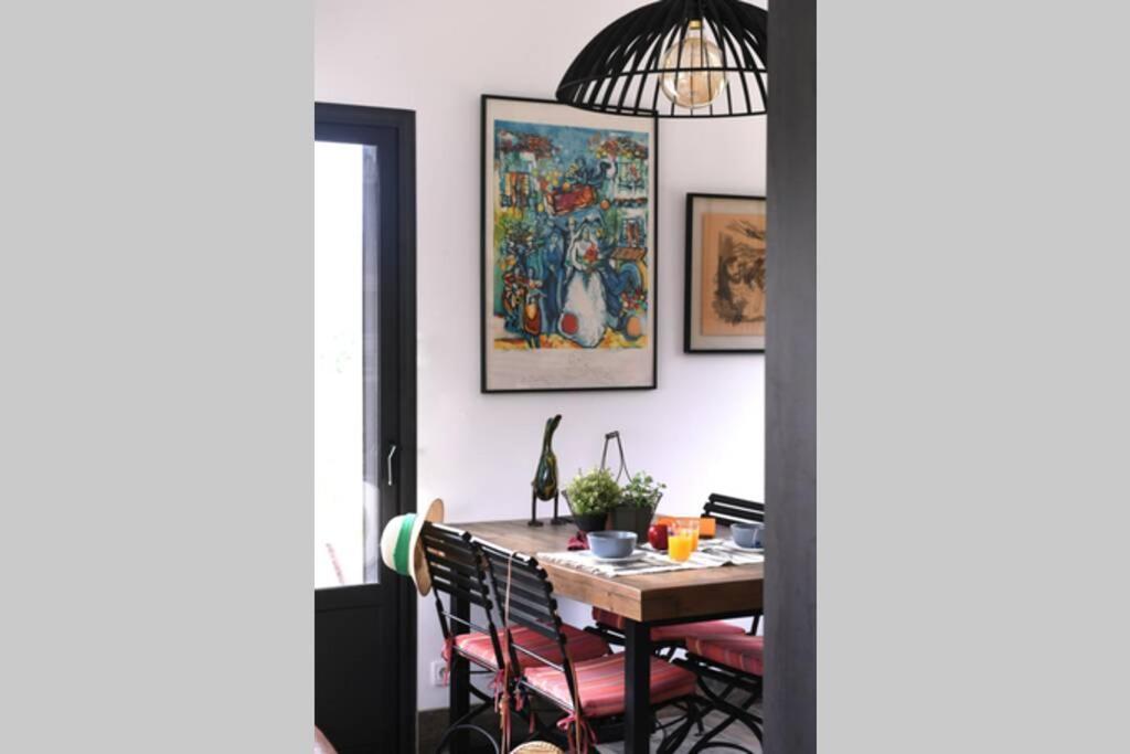 Le Galinie Chic'art. Un Bel Atelier Avec Piscine Holiday home