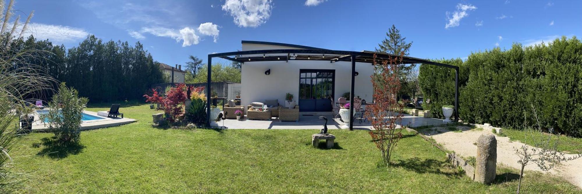 Holiday home Le Galinie Chic'art. Un Bel Atelier Avec Piscine Carpentras
